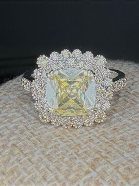 Bomb Party Yellow Halo Cushion-Cut Ring with Pavé Band - Sz 8